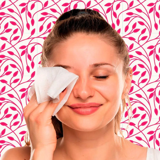 Demaquilante 64 UN Lenço Umedecido UN Softly Skin c/Vitamina