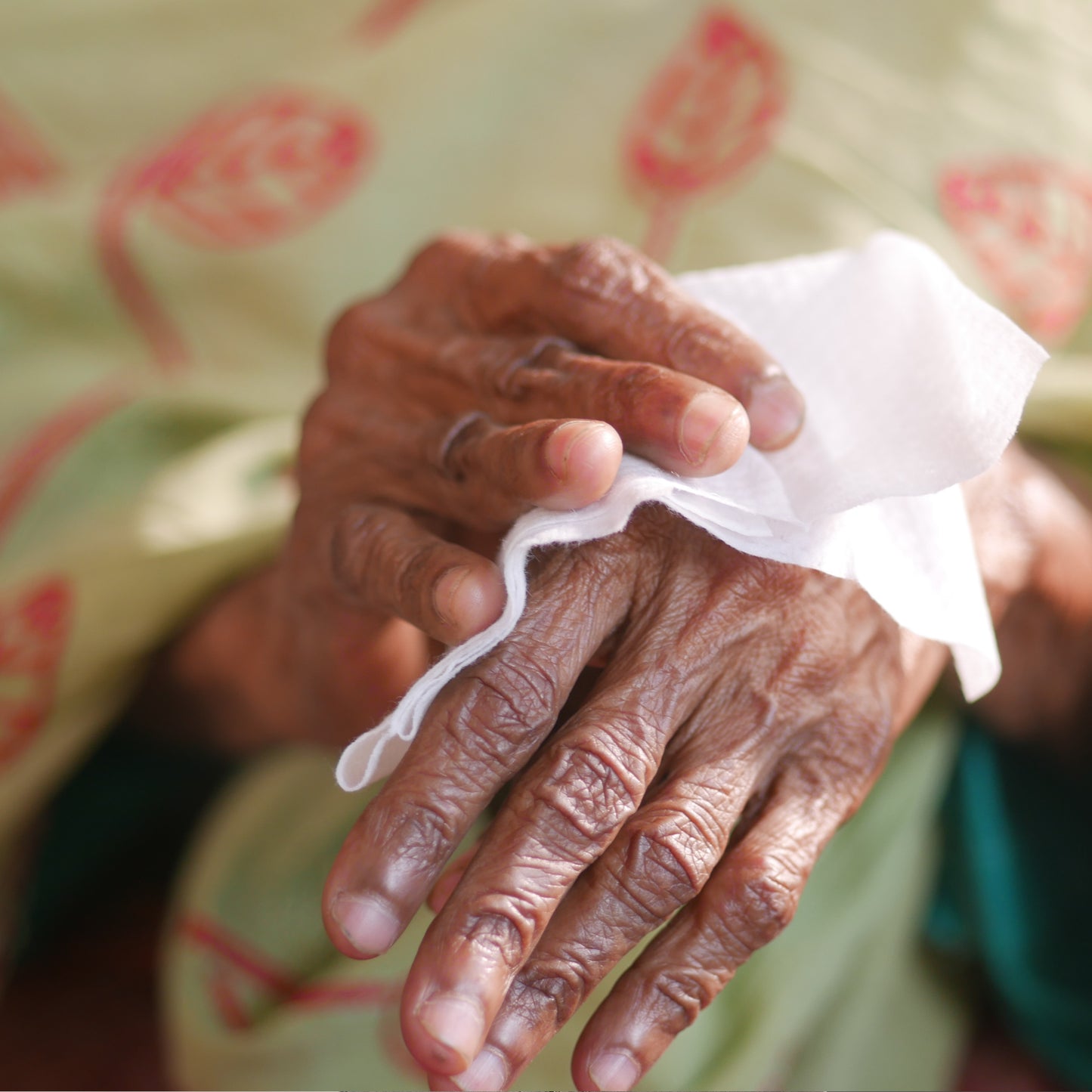 Lenço Umedecido 40 UN Geriatrico Banho Leito Higiene Corpo